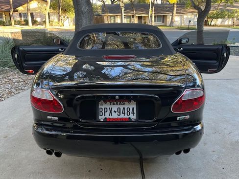 Used 2006 Jaguar XK8 Convertible image 9