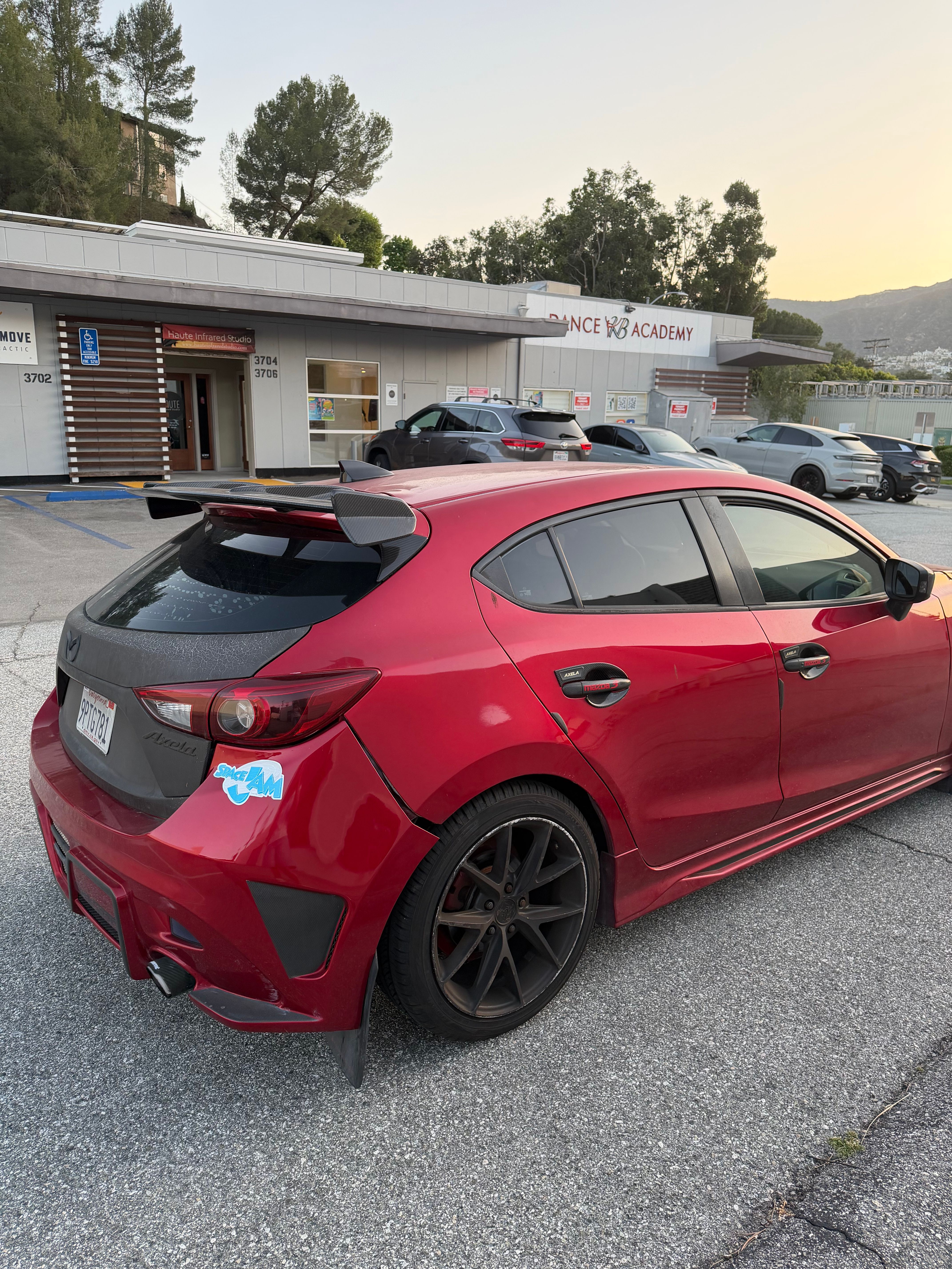 Used 2016 MAZDA MAZDA3 i Touring FWD image 1