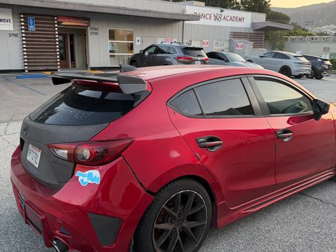 Used 2016 MAZDA MAZDA3 i Touring image 1