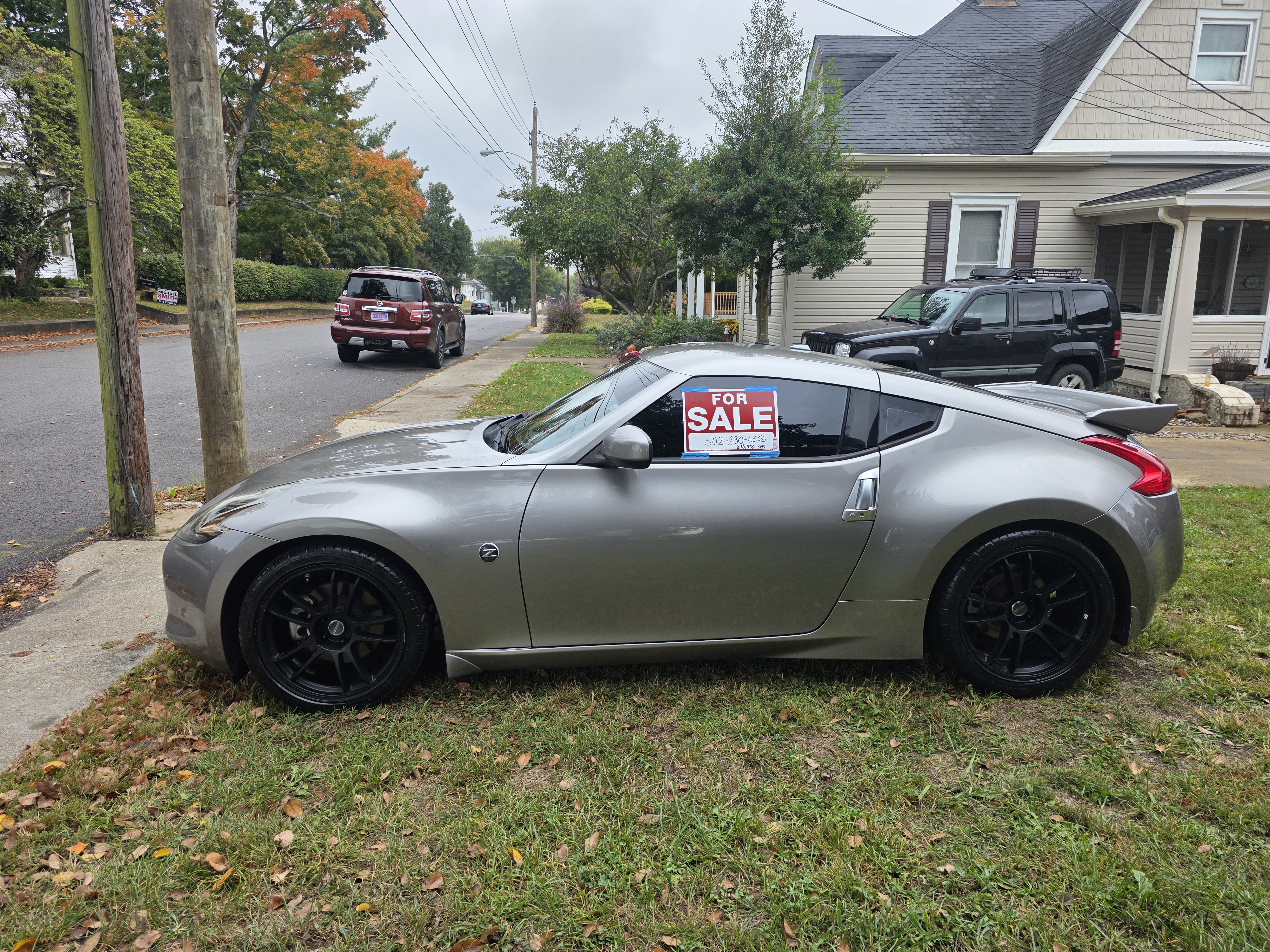 Used 2009 Nissan 370Z Touring RWD image 5