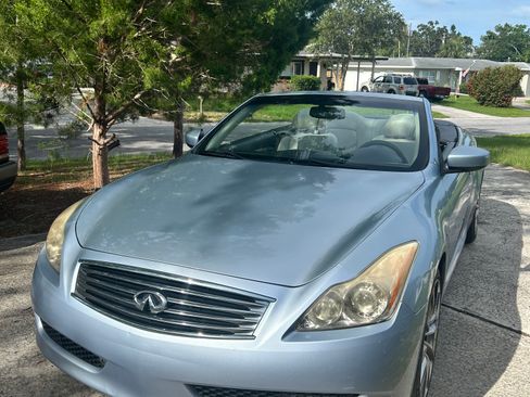 Used 2010 INFINITI G37 Convertible w/ Premium Pkg RWD image 6