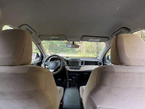 Used 2013 Toyota RAV4 LE AWD/4WD image 25