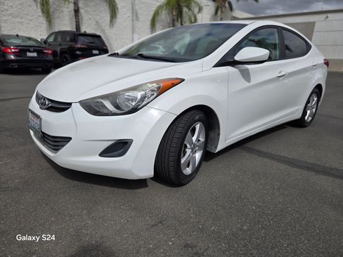 Used 2013 Hyundai Elantra GLS image 1