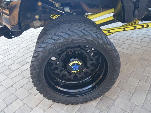 Used 2022 Ford F450 Platinum w/ Camper Package image 18