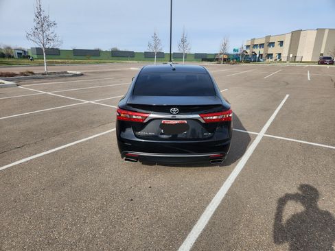 Used 2016 Toyota Avalon XLE image 9