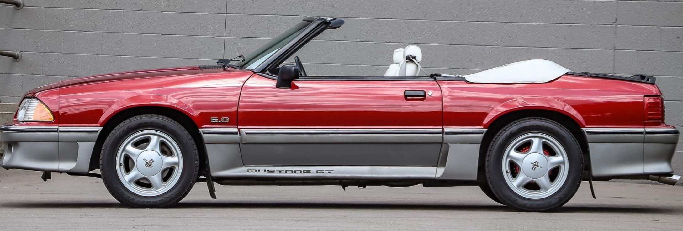 Used 1992 Ford Mustang GT RWD image 25