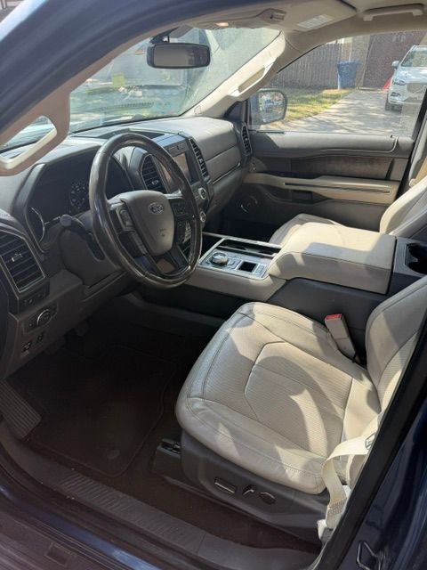 Used 2019 Ford Expedition Max Limited RWD image 6