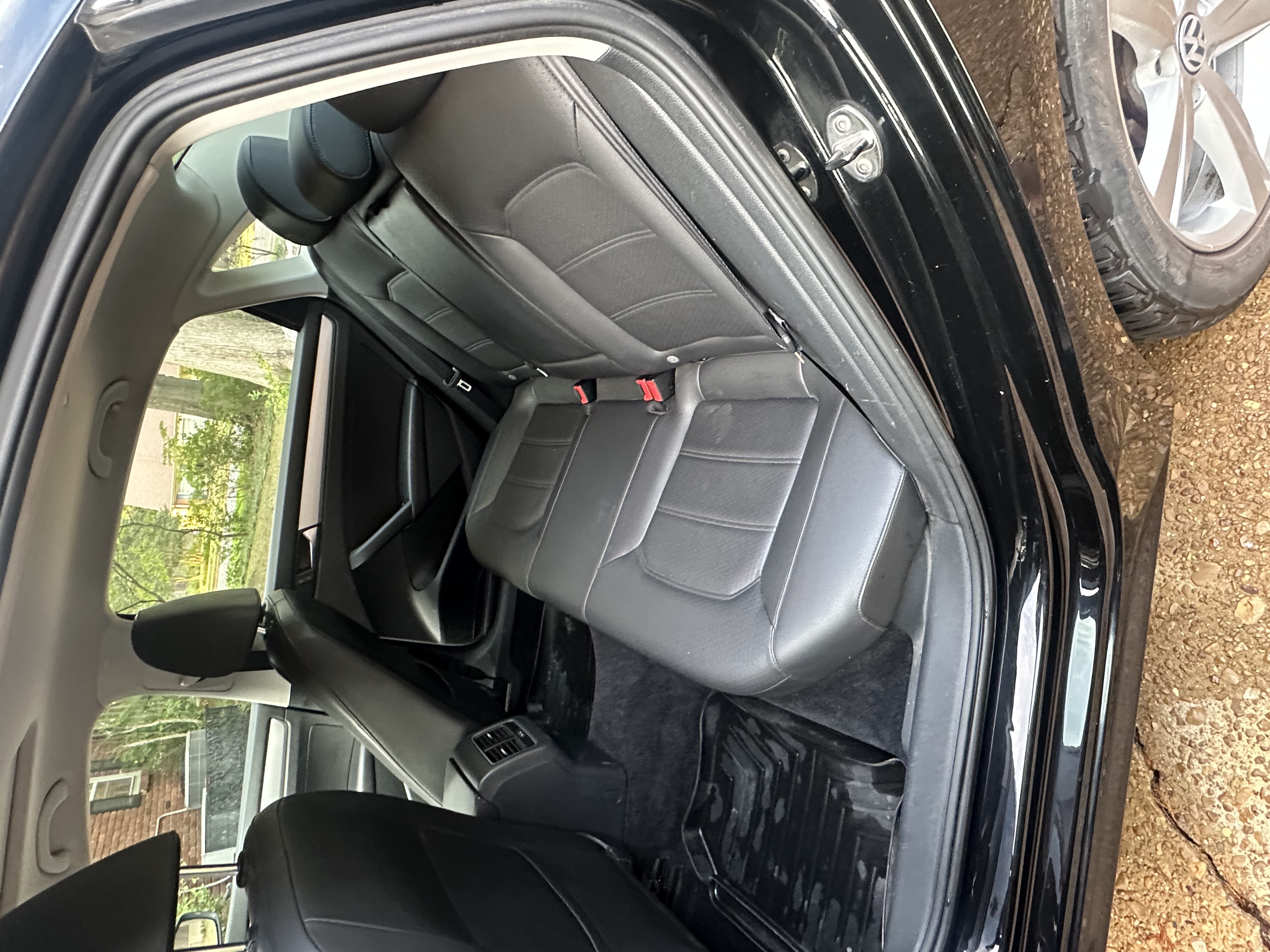 Used 2013 Volkswagen Passat TDI SE FWD image 8
