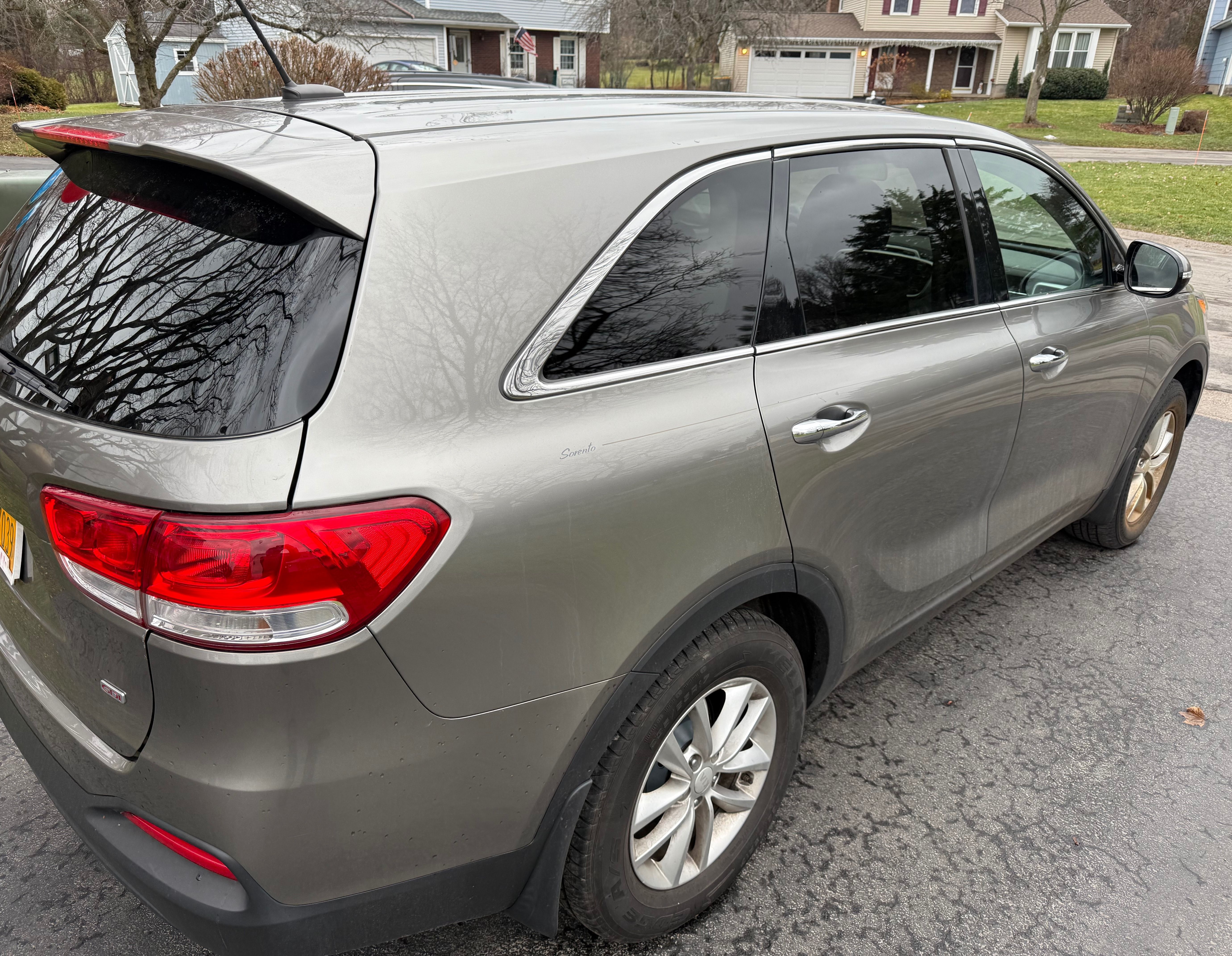 Used 2018 Kia Sorento L FWD image 1