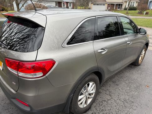 Used 2018 Kia Sorento L image 1