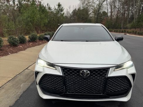 Used 2021 Toyota Avalon Touring image 1
