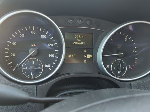 Used 2008 Mercedes-Benz ML 320 ML 320 CDI Sport Utility 4D image 8