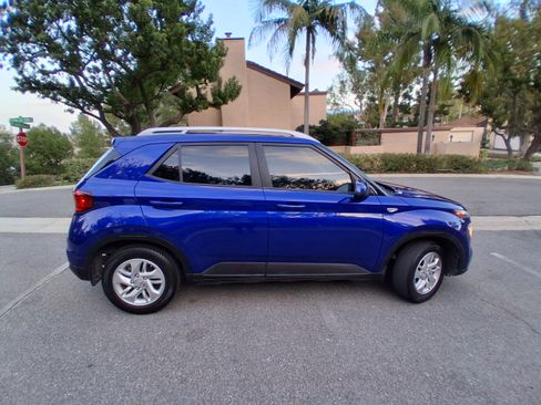 Used 2020 Hyundai Venue SEL w/ Convenience Package image 1