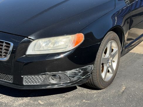 Used 2009 Volvo V70 image 2