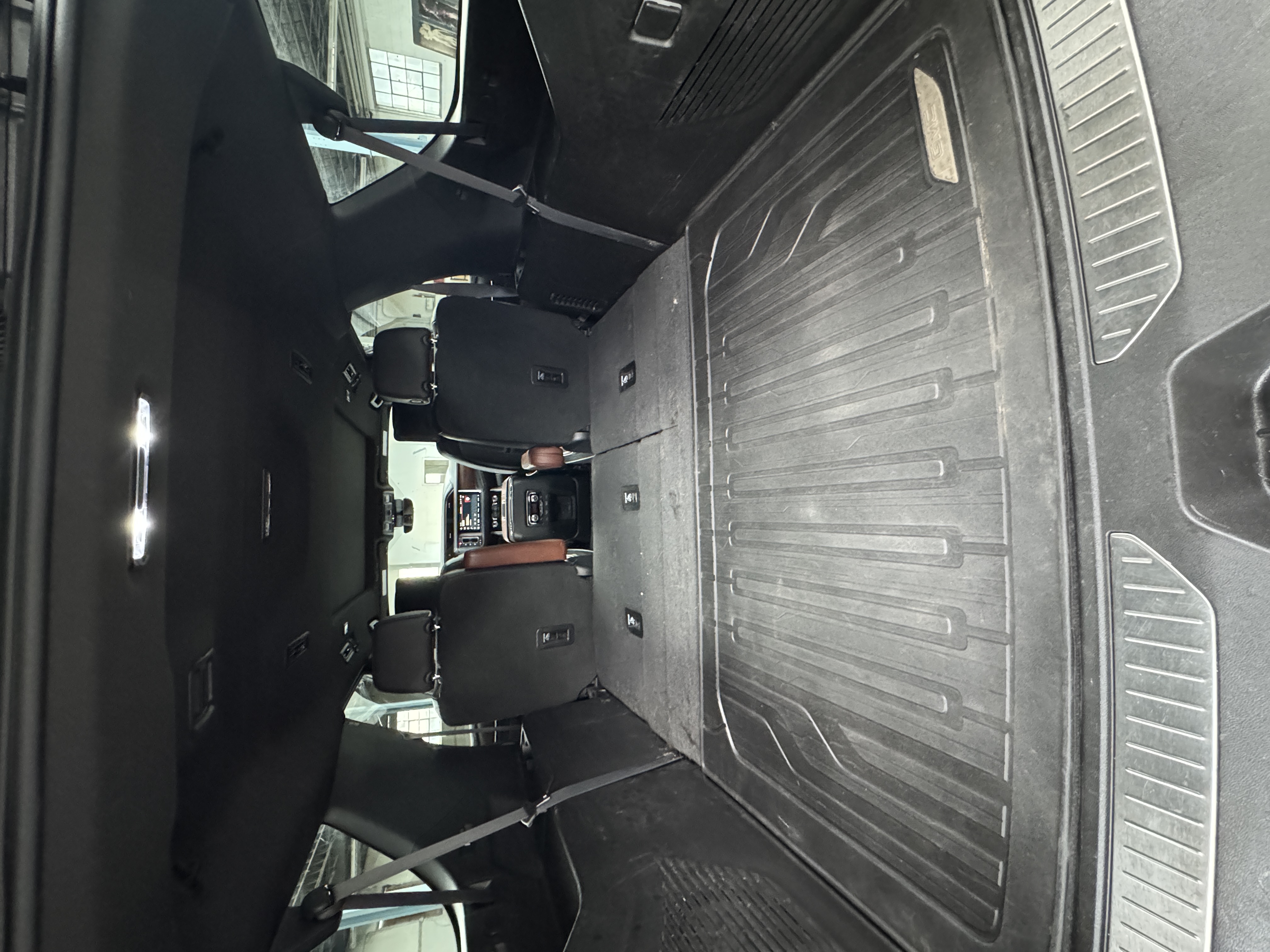 Used 2023 GMC Yukon XL Denali Ultimate AWD/4WD image 19