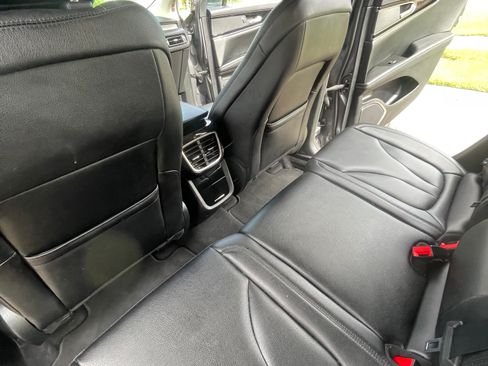 Used 2022 Lincoln Nautilus FWD w/ Premium Package image 26