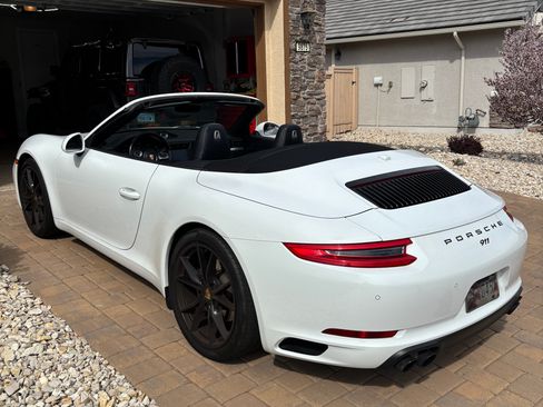Used 2017 Porsche 911 Carrera image 15