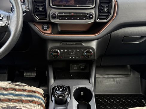 Used 2021 Ford Bronco Sport Badlands image 10