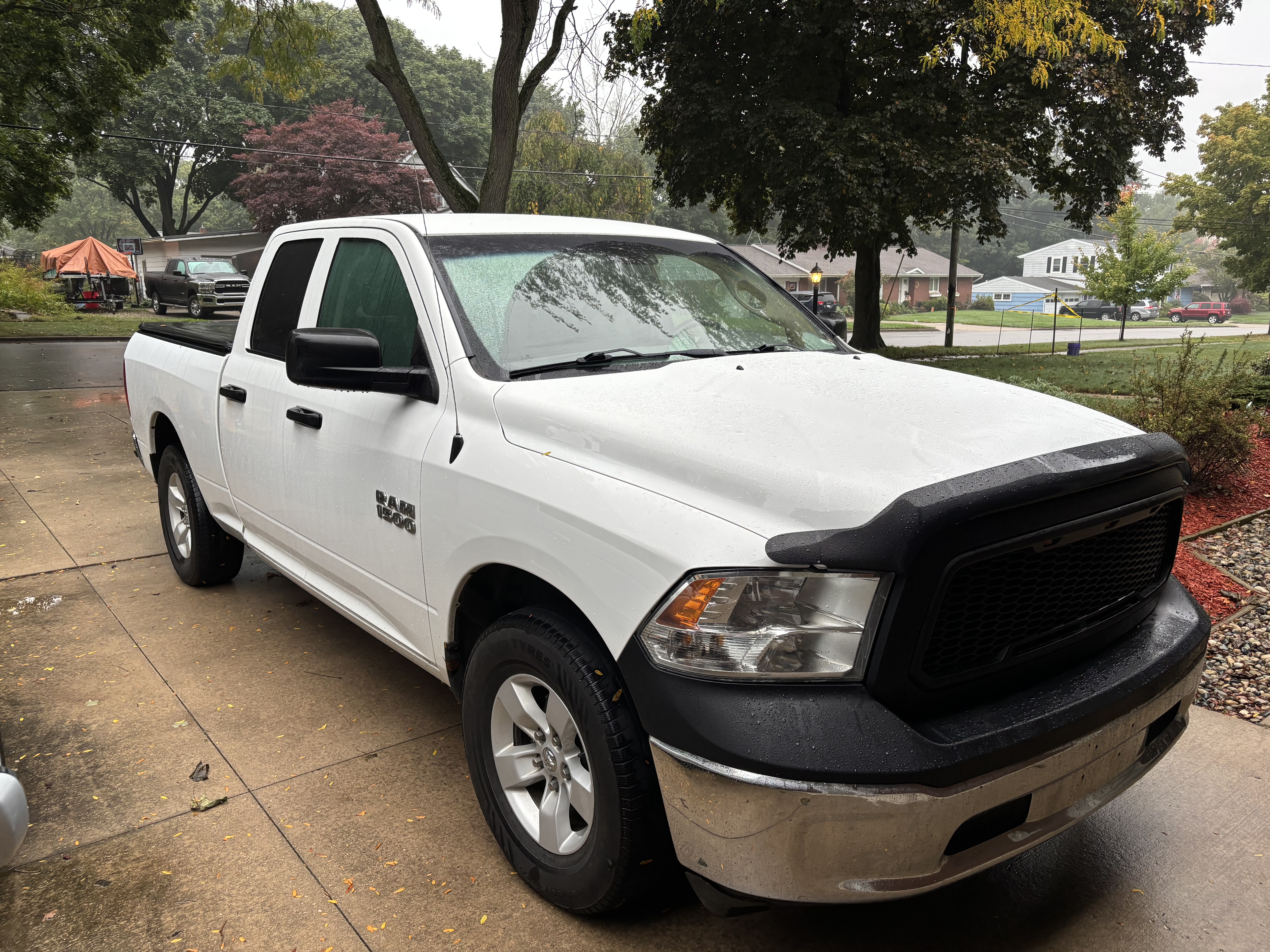 Used 2017 RAM 1500 ST w/ SXT Appearance Group RWD image 2