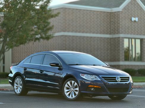 Used 2010 Volkswagen CC Sport image 8