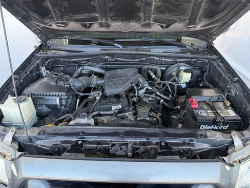 Used 2014 Toyota Tacoma PreRunner w/ Convenience Package image 18