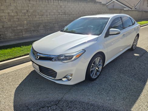 Used 2015 Toyota Avalon XLE Touring FWD image 1