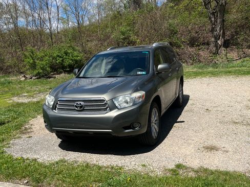 Used 2010 Toyota Highlander Limited w/ Extra Value Pkg 3 AWD/4WD image 9