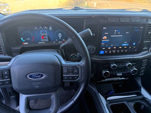 Used 2024 Ford F250 Lariat w/ Lariat Ultimate Package image 11