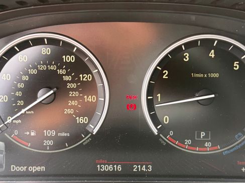 Used 2012 BMW 750Li image 9