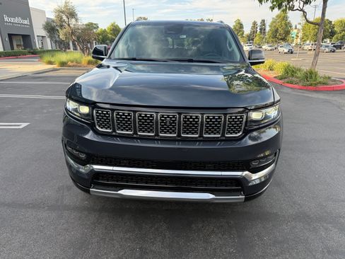 Used 2023 Jeep Grand Wagoneer L 4WD w/ Flexible Seating Group image 4