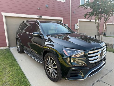 Used 2024 Mercedes-Benz GLS 450 4MATIC image 1