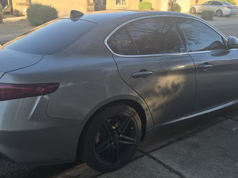 Used 2018 Alfa Romeo Giulia image 9