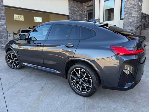 Used 2025 BMW X4 xDrive30i w/ M Sport Package image 6
