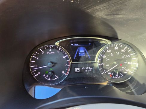 Used 2013 Nissan Pathfinder Platinum w/ Platinum Premium Pkg image 10