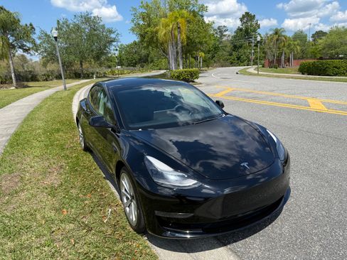 Used 2022 Tesla Model 3 image 1
