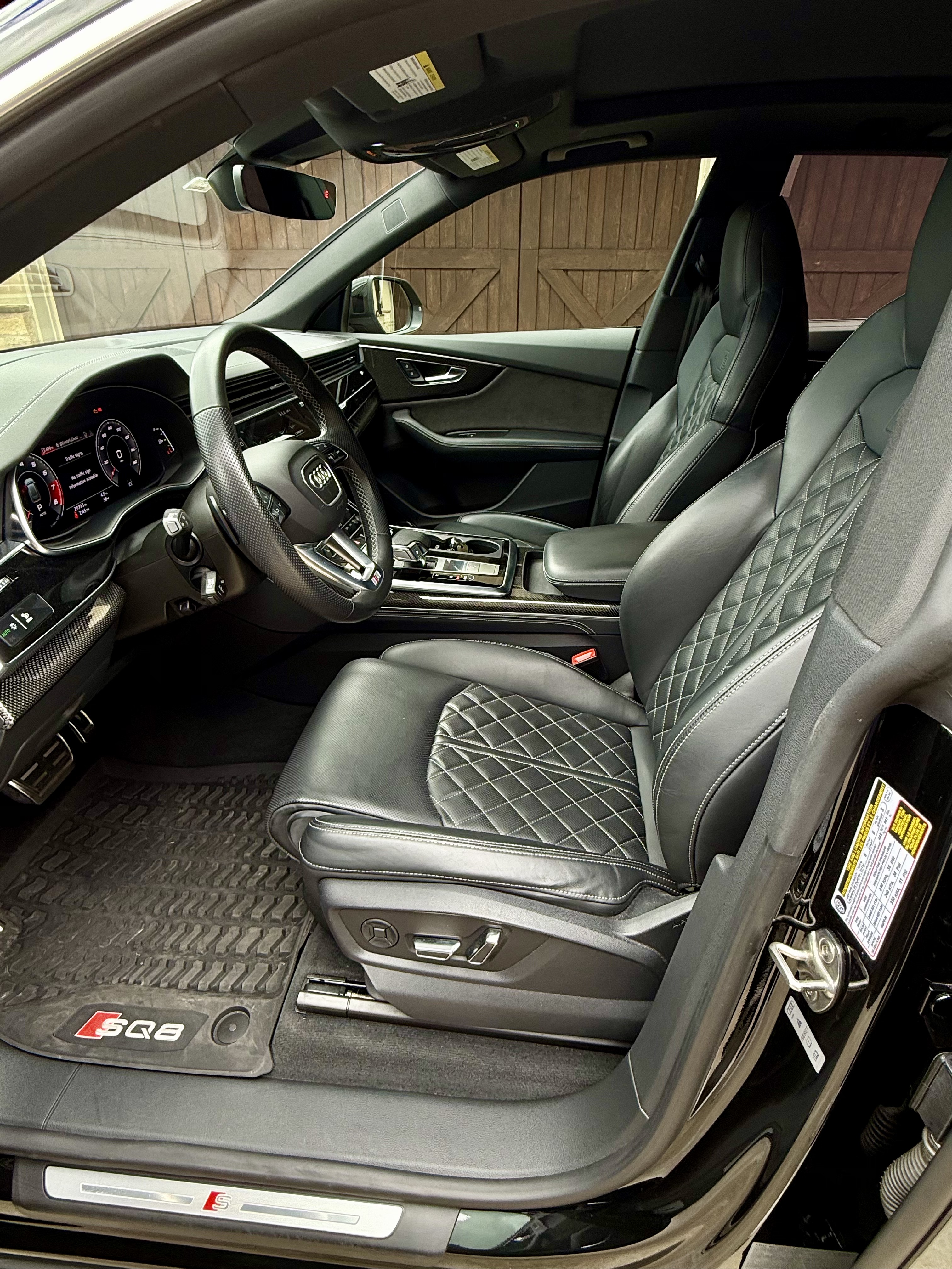 Used 2022 Audi SQ8 Prestige AWD/4WD image 15