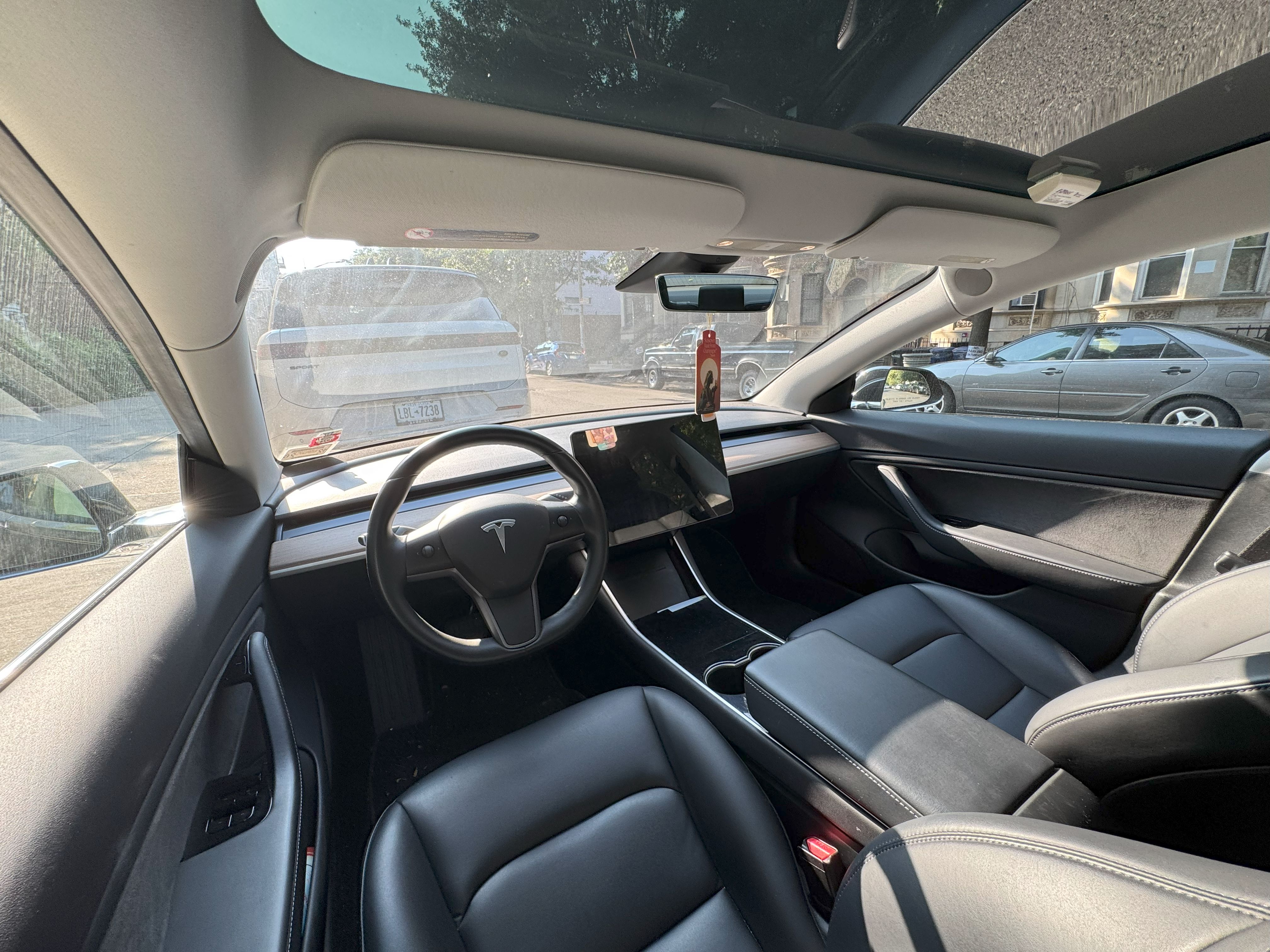 Used 2018 Tesla Model 3 Long Range RWD image 23