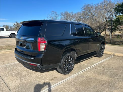 Used 2021 Chevrolet Tahoe LT w/ LT Signature Package image 17
