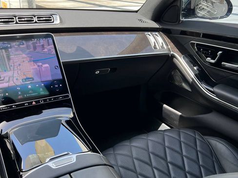 Used 2022 Mercedes-Benz S 500 S 500 4MATIC Sedan 4D image 9
