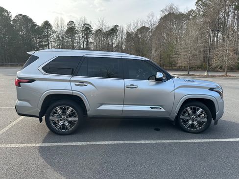 Used 2024 Toyota Sequoia Platinum image 15