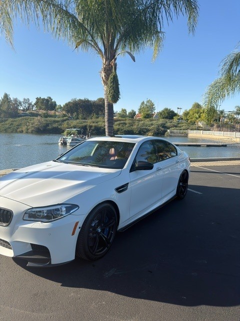 Used 2014 BMW M5 RWD image 9
