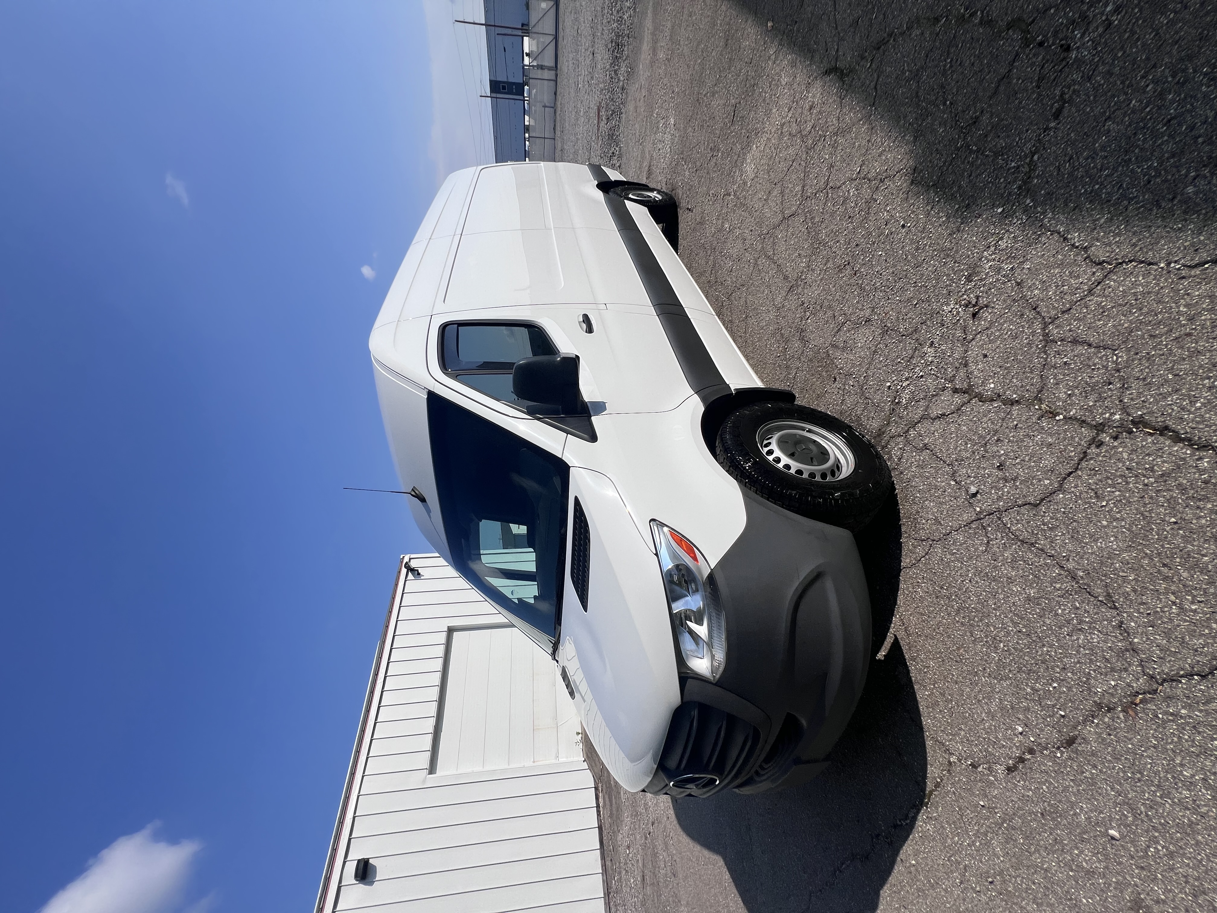 Used 2021 Mercedes-Benz Sprinter 2500 image 1
