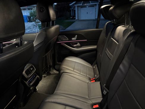 Used 2021 Mercedes-Benz GLS 450 4MATIC image 8