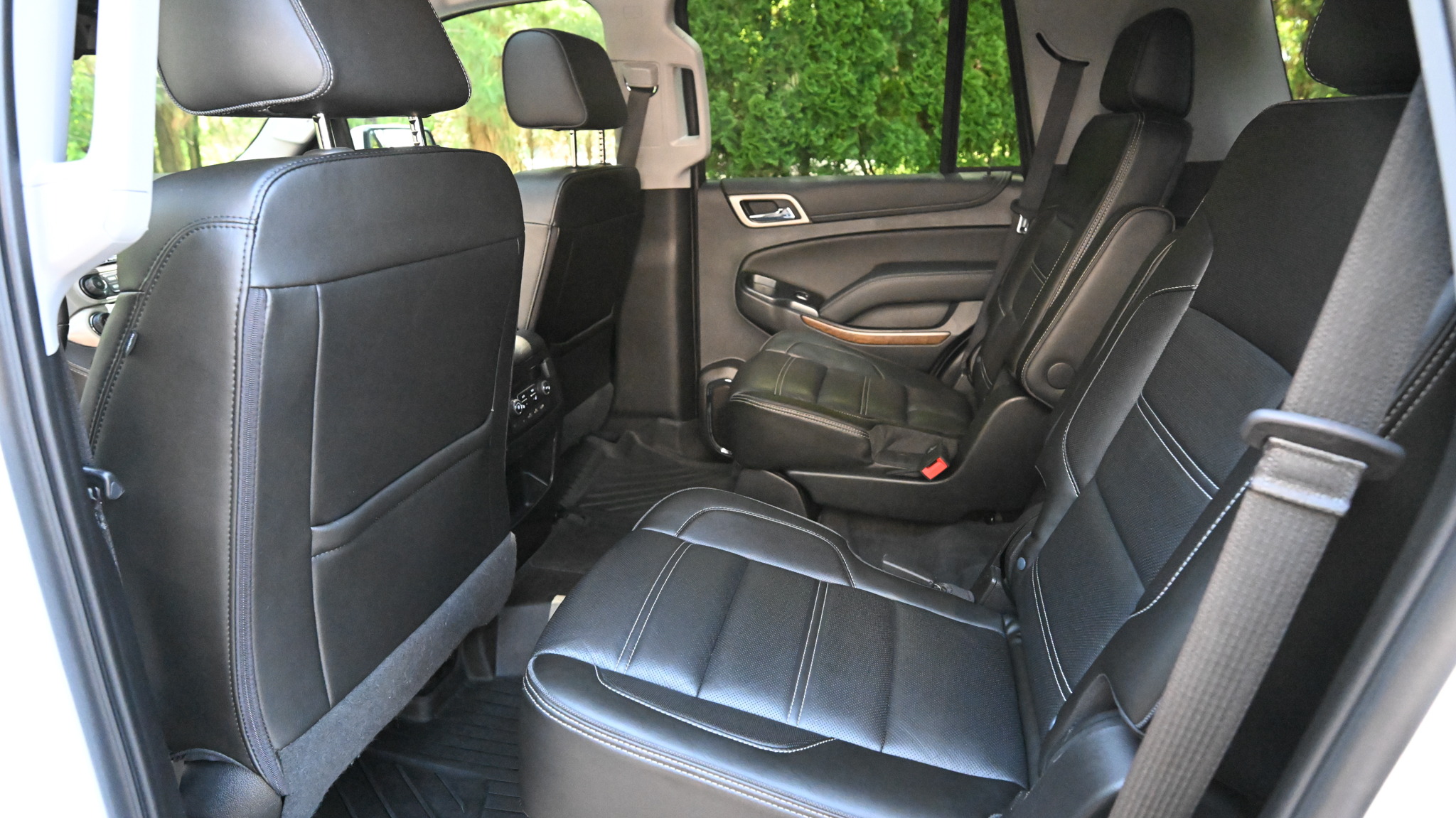 Used 2020 GMC Yukon Denali w/ Denali Ultimate Package AWD/4WD image 9