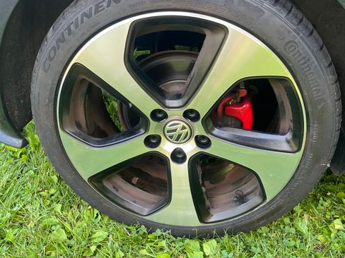 Used 2018 Volkswagen GTI S FWD image 11
