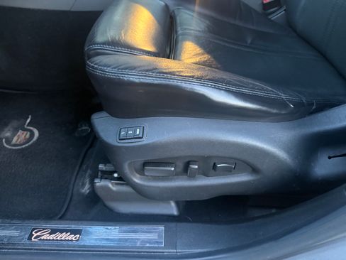 Used 2011 Cadillac SRX Luxury image 14