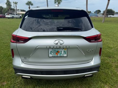 Used 2020 INFINITI QX50 Luxe w/ Navigation Package FWD image 2