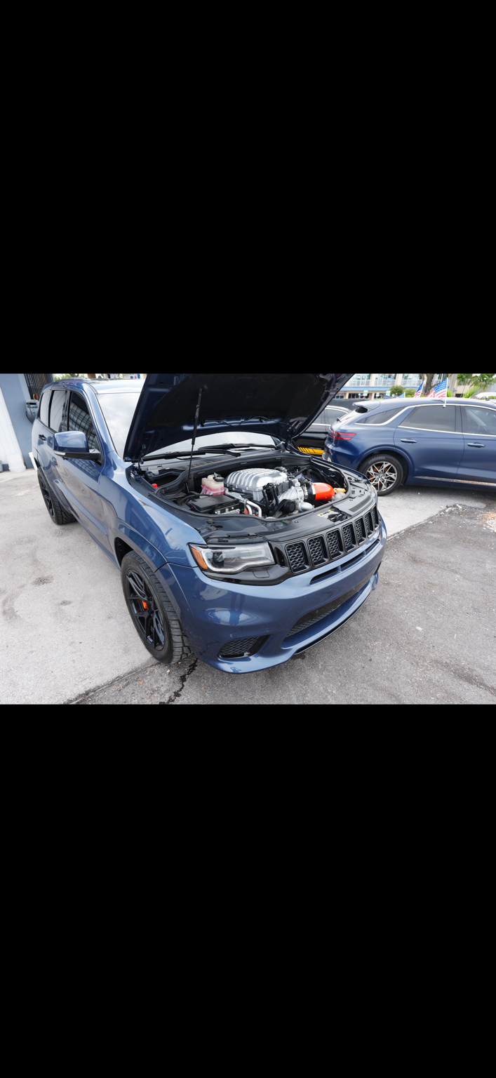 Used 2021 Jeep Grand Cherokee Trackhawk AWD/4WD image 9