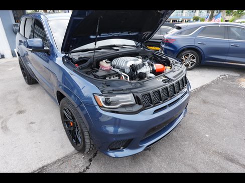 Used 2021 Jeep Grand Cherokee Trackhawk AWD/4WD image 9