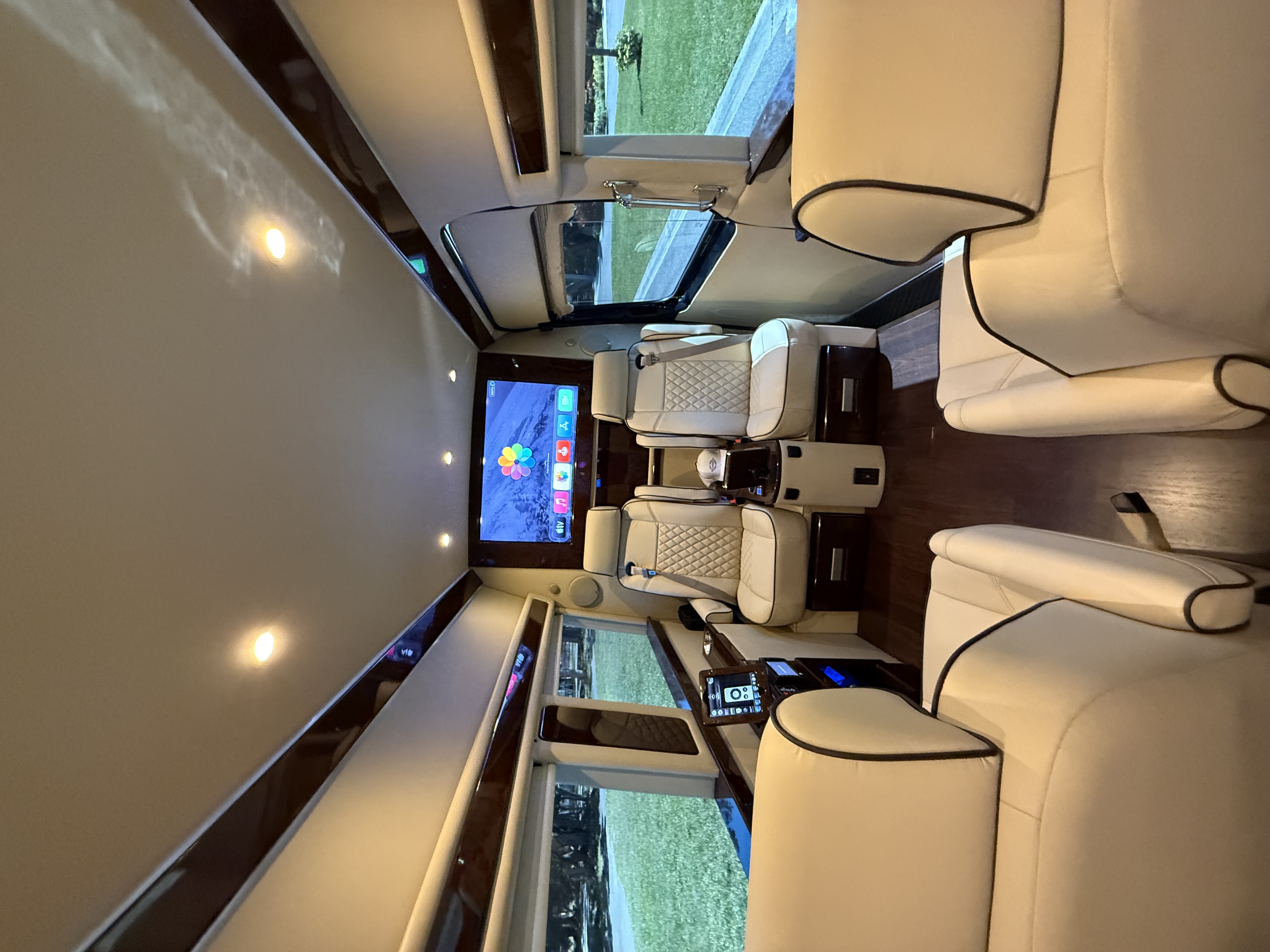Used 2014 Mercedes-Benz Sprinter 2500 image 11